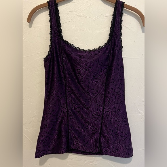 Elegant Purple Lace Trim Top - Picture 4 of 4